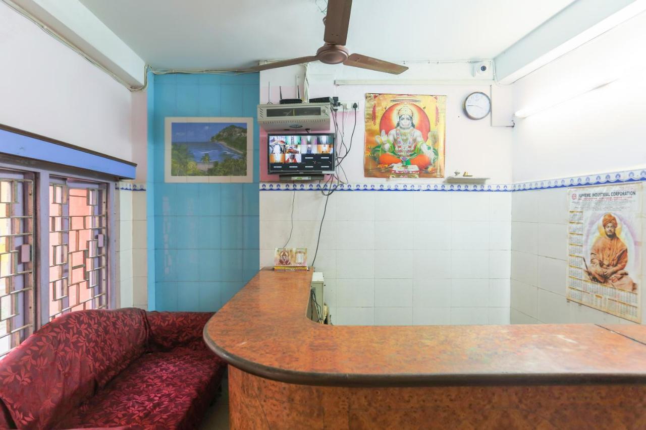 Oyo 73902 Vyttila Residency Hotel Kochi ภายนอก รูปภาพ