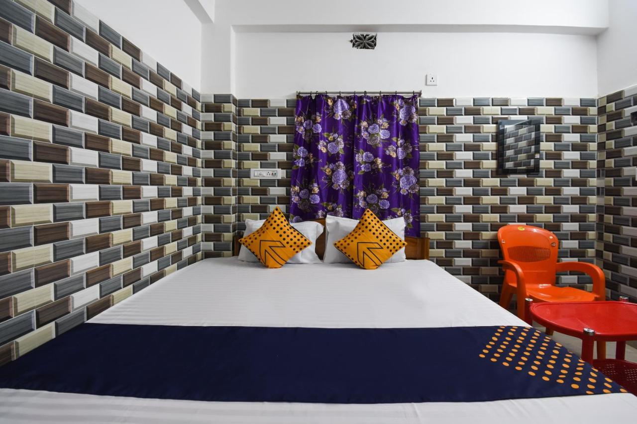 Oyo 73902 Vyttila Residency Hotel Kochi ภายนอก รูปภาพ