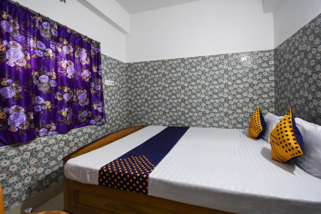 Oyo 73902 Vyttila Residency Hotel Kochi ภายนอก รูปภาพ