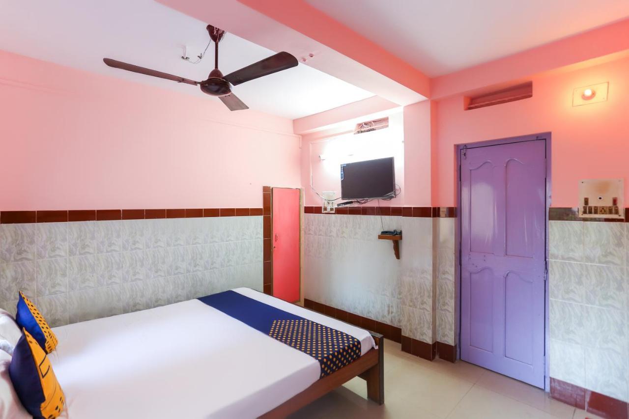 Oyo 73902 Vyttila Residency Hotel Kochi ภายนอก รูปภาพ