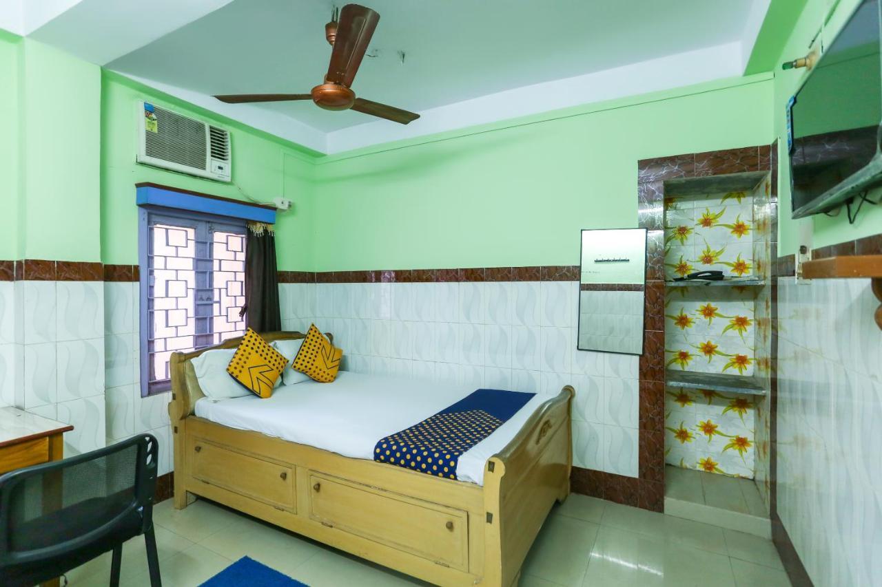 Oyo 73902 Vyttila Residency Hotel Kochi ภายนอก รูปภาพ