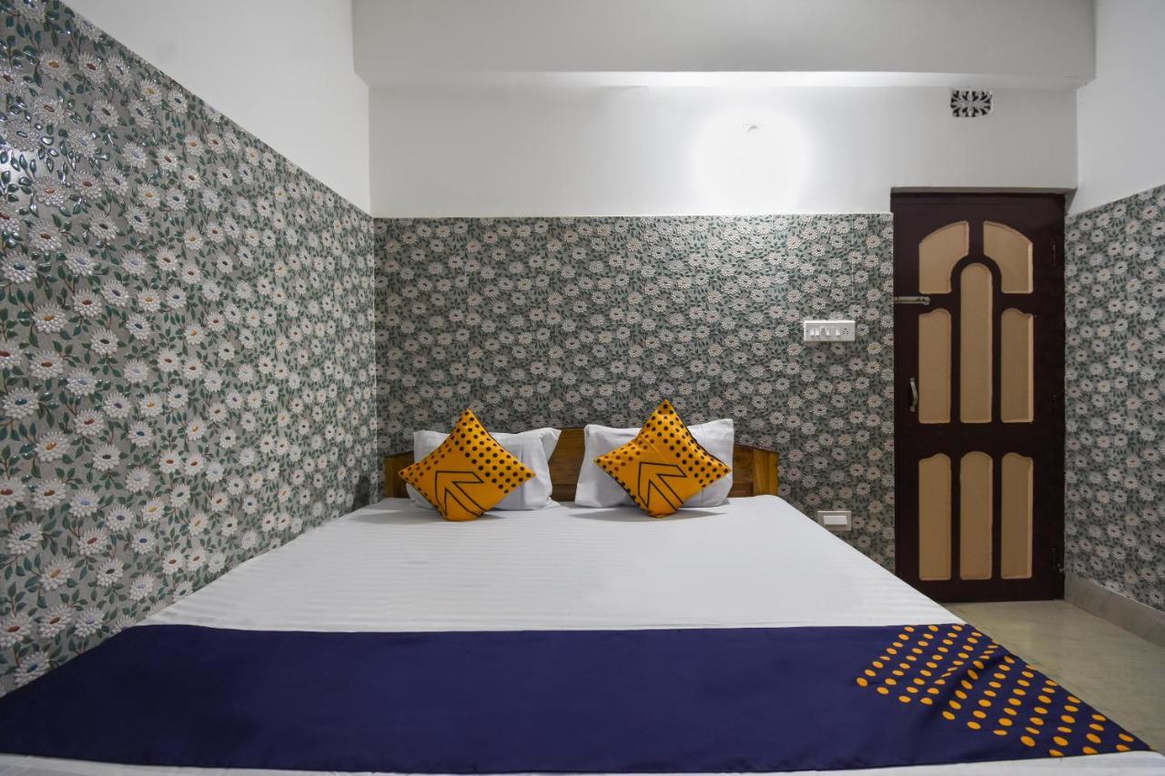 Oyo 73902 Vyttila Residency Hotel Kochi ภายนอก รูปภาพ
